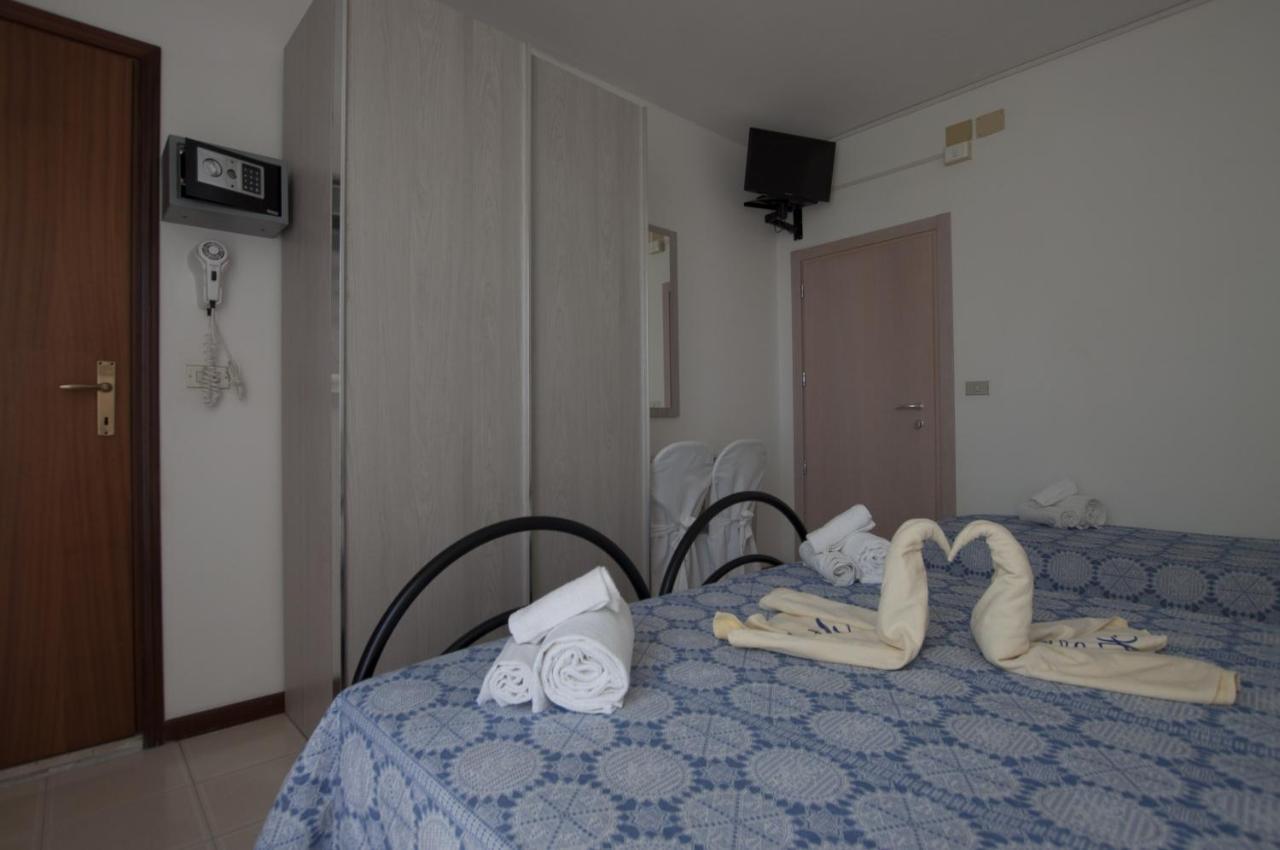 Hotel Carillon Bellaria-Igea Marina Exterior foto