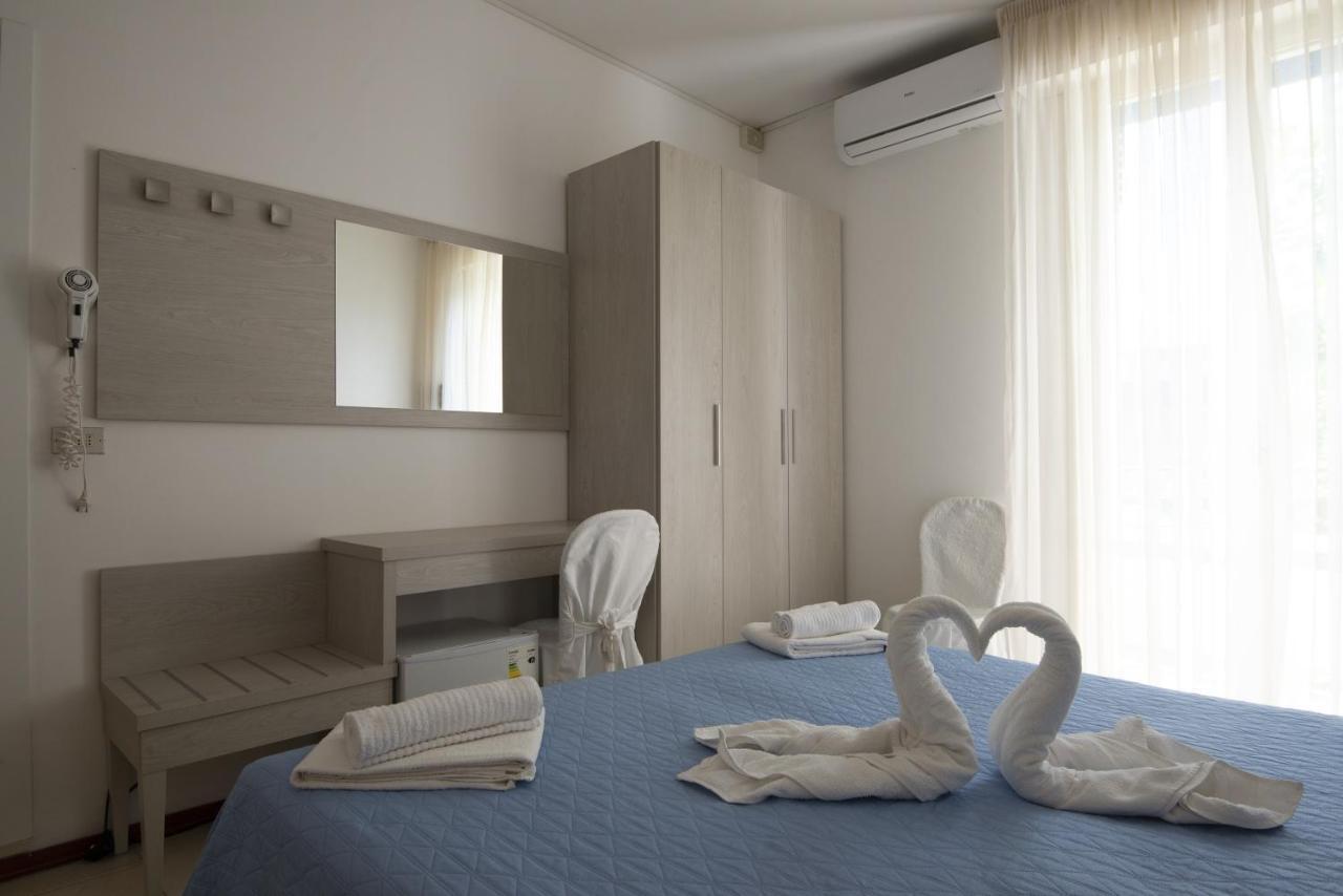 Hotel Carillon Bellaria-Igea Marina Exterior foto