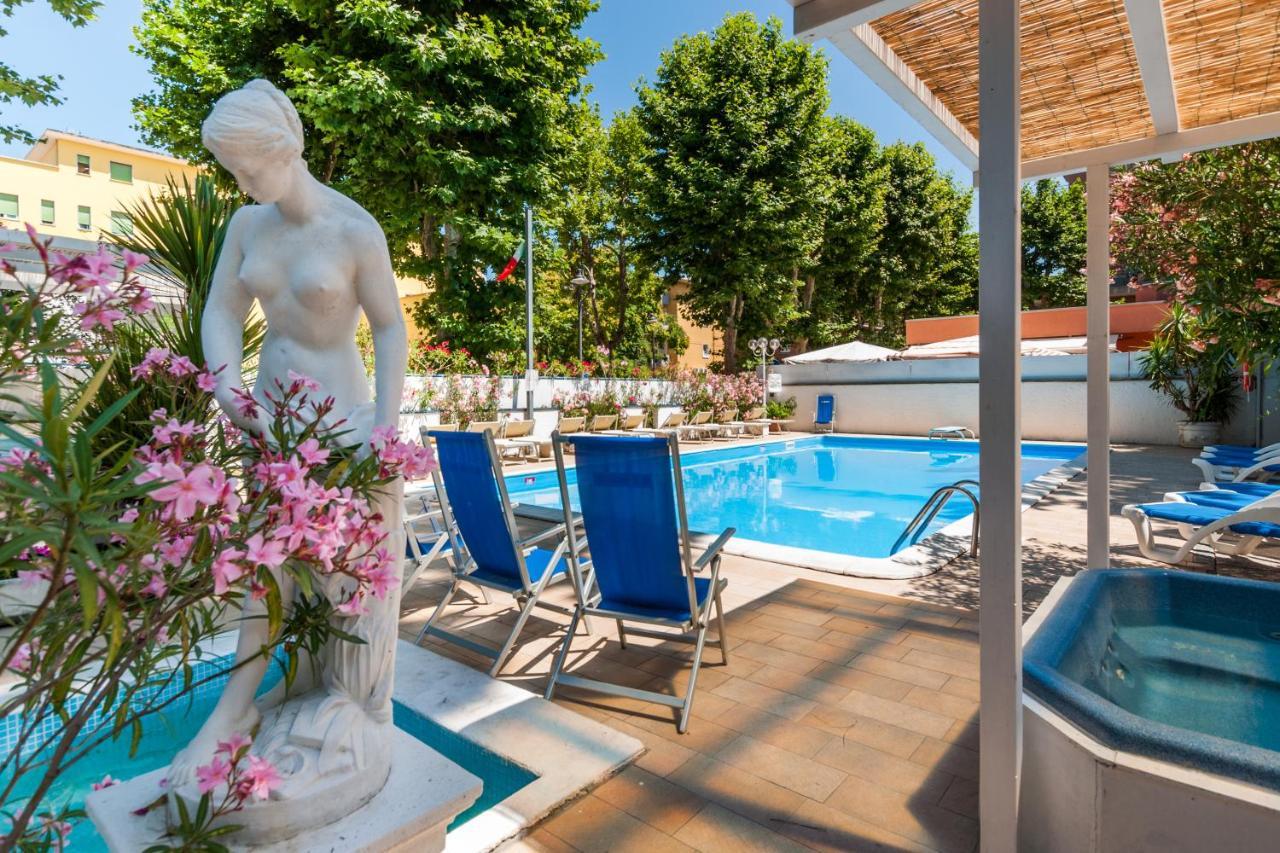 Hotel Carillon Bellaria-Igea Marina Exterior foto